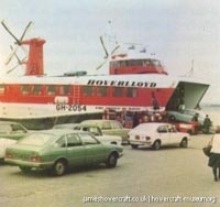 SRN4 The Prince of Wales (GH-2054) with Hoverlloyd