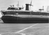 SRN4 The Prince of Wales (GH-2054) with Hoverlloyd