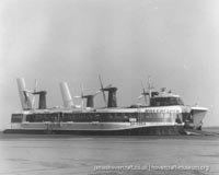 SRN4 The Prince of Wales (GH-2054) with Hoverlloyd