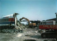 SRN4 The Prince of Wales (GH-2054) being demolished after the fire