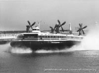 SRN4 The Princess Anne (GH-2007) with Seaspeed at Dover