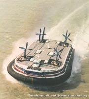 SRN4 The Princess Anne (GH-2007) with Seaspeed at Dover