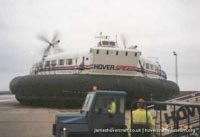 SRN4 hovercraft arriving at Dover